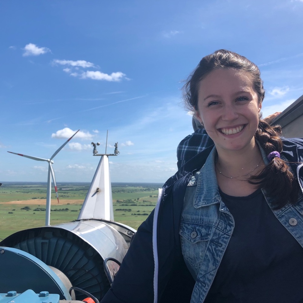 Meet your Posher, Stephanie